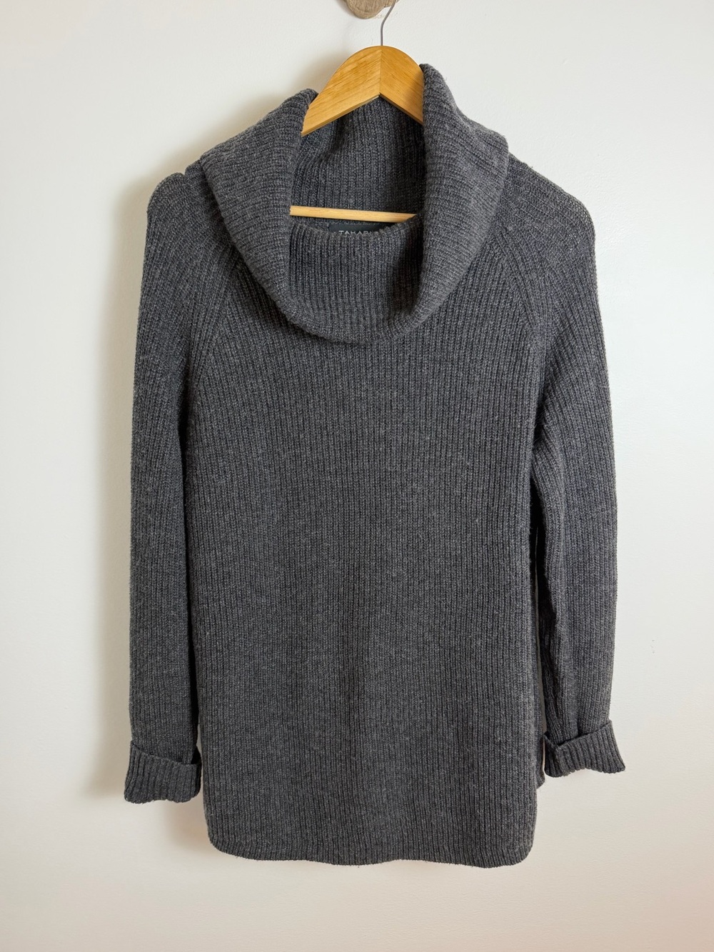 Tahari Merino Wool Blend Cowl Neck Ribbed Tunic Sweater Charcoal Grey M